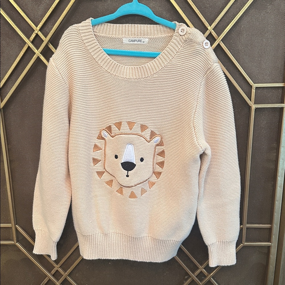 Campure Lion Sweater with 2 buttons on shoulder - EUC - 6y